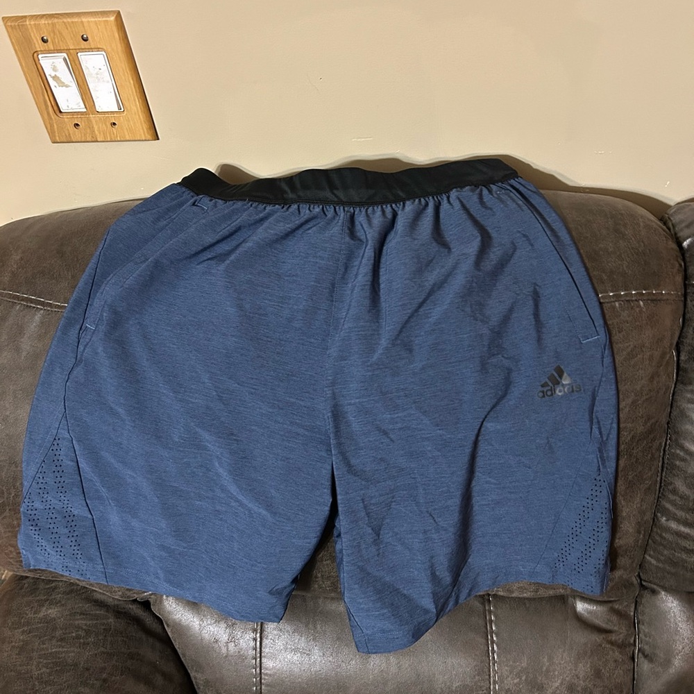 Adidas Navy 7’ Inch Shorts 3 Stripes Training Athletic EUC Men’s Large